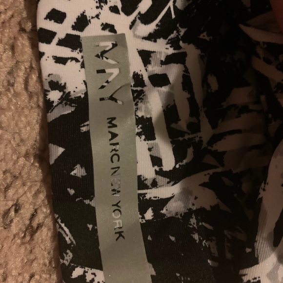 Work out capris 💙 - Picture 4 of 5